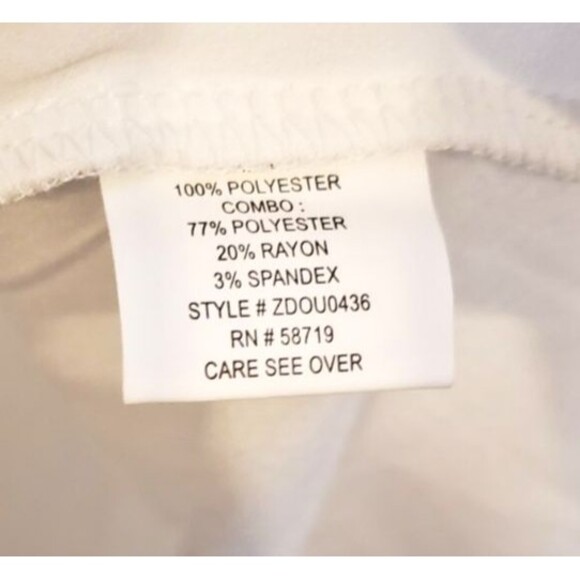 NWT -NY Collection - Cold Shoulder Ivory/Cream Blouse Zipper Detail Size  3X - Picture 7 of 7